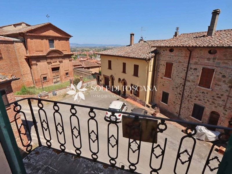 Appartamento in Vendita a Torrita di Siena, 295'000€, 300 m²