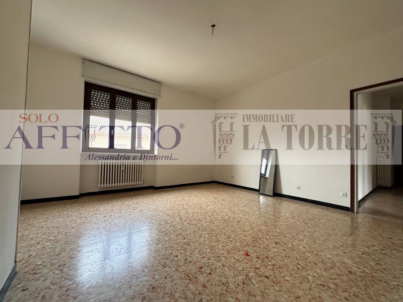 Appartamento in Vendita a Alessandria, 155'000€, 500 m²