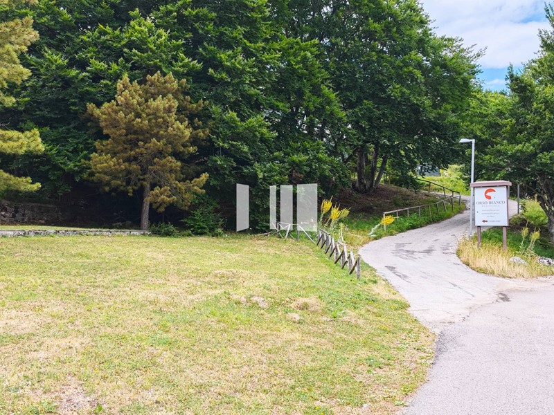 Quadrilocale in Vendita a Pietracamela, 105'000€, 93 m²