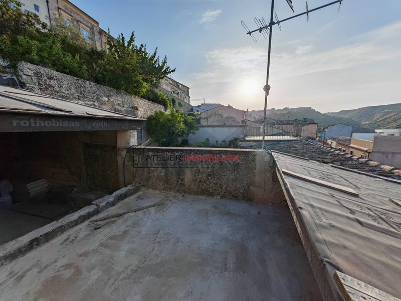 Casa Indipendente in Vendita a Ragusa, 125'000&euro;, 139 m²