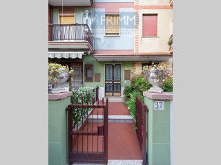 Trilocale in Vendita a Roma, 155'000&euro;, 87 m²