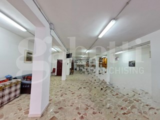 Box in Vendita a Monreale, 118'000€, 195 m²