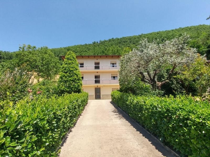 Casa Indipendente in Vendita a Zocca, 235'000€, 400 m², con Box