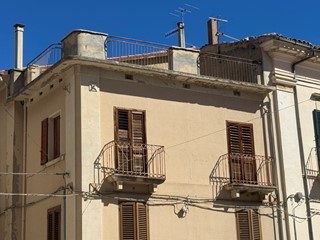 Appartamento in Vendita a Lama dei Peligni, 56'000€, 230 m²