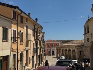 Appartamento in Vendita a Lama dei Peligni, 55'000&euro;, 230 m²
