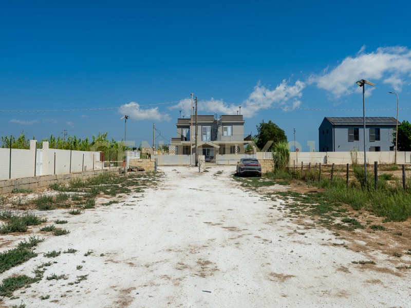 Casa Indipendente in Vendita a Pachino, 350'000€, 243 m²