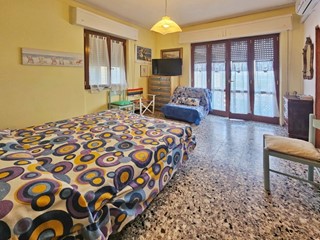 Bilocale in Vendita a Ameglia, zona Fiumaretta, 190'000&euro;, 43 m², arredato, con Box