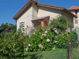 Casa Indipendente in Vendita a Sassello, zona Palo, 130'000€, 120 m²