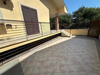 Casa Semi Indipendente in Vendita a Guidonia Montecelio, zona Guidonia, 209'000€, 120 m²