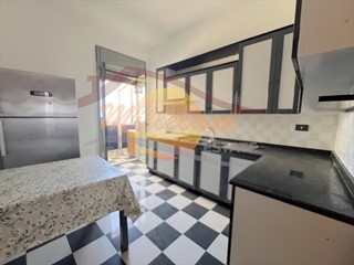 Appartamento in Vendita a Siracusa, zona Panagia, 99'000€, 120 m²