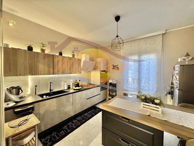 Villa in Vendita a Siracusa, zona Pizzuta, 340'000&euro;, 153 m²