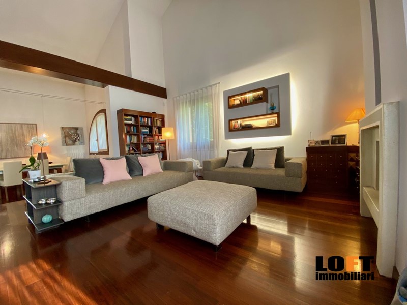 Villa in Vendita a Selvazzano Dentro, 830'000€, 380 m²