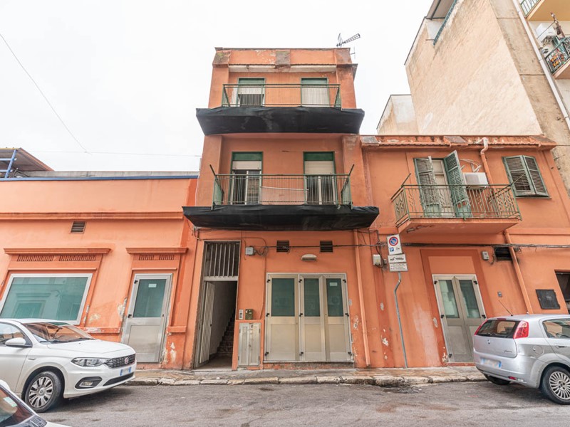 Appartamento in Vendita a Palermo, 189'000€, 280 m²