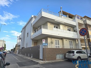 Trilocale in Vendita a Adelfia, 210'000€, 80 m²