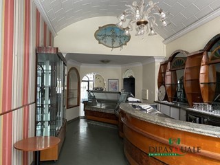 Ufficio in Affitto a Ragusa, 700€, 90 m²