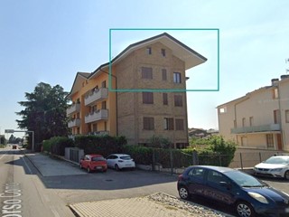 Appartamento in Vendita a Limbiate, 75'000€, 139 m²
