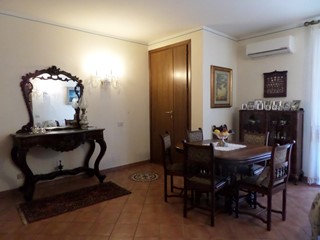 Quadrilocale in Vendita a San Miniato, zona San Miniato Basso, 210'000€, 90 m², con Box