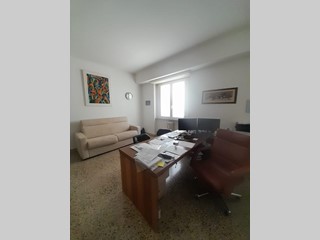 Quadrilocale in Vendita a Livorno, 230'000€, 100 m²