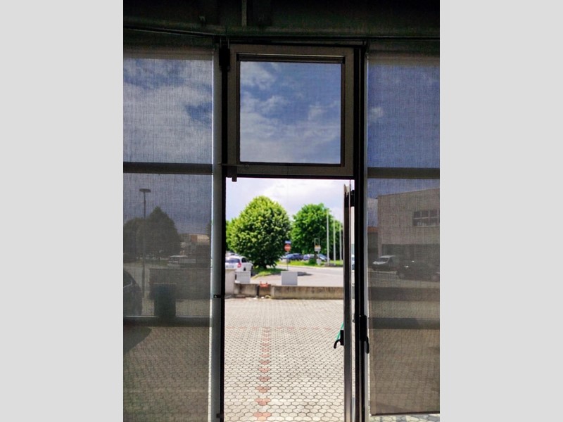 Immobile commerciale in Vendita a Pontedera, zona Il Chiesino, 215'000€, 185 m²