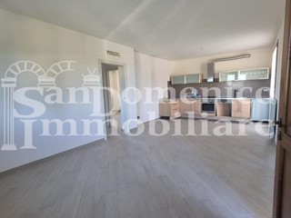Trilocale in Vendita a San Giuliano Terme, zona Gello, 240'000€, 70 m²