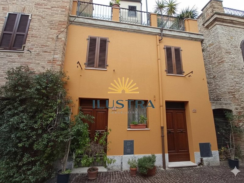 Casa Indipendente in Vendita a Acquaviva Picena, 60'000€, 107 m²
