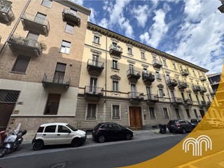 Ufficio in Affitto a Torino, 1'900€, 100 m²