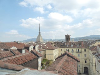 Appartamento in Affitto a Torino, 3'200€, 200 m²