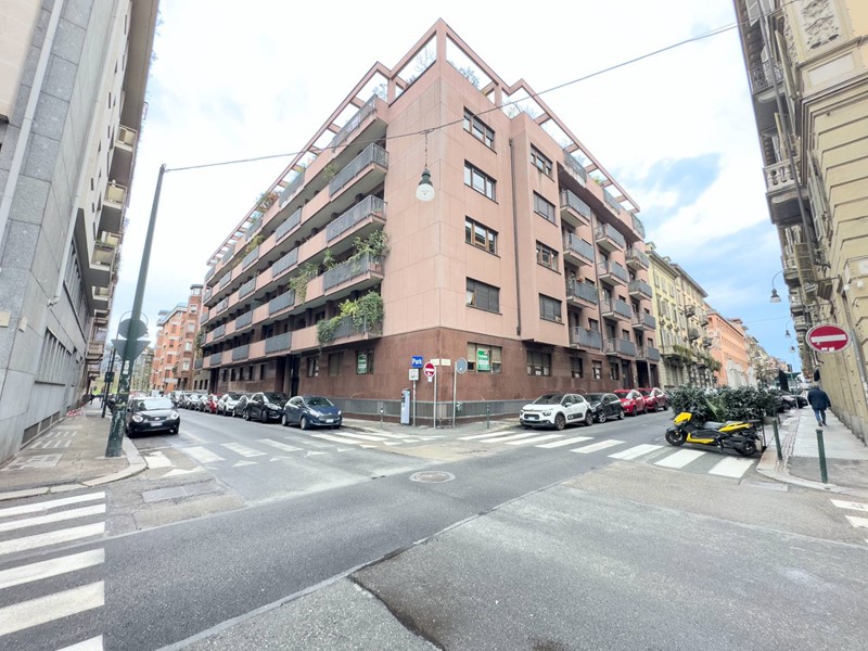 Ufficio in Vendita a Torino, 220'000€, 310 m²