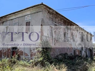 Rustico in Vendita a San Salvatore Monferrato, 30'000€, 180 m²