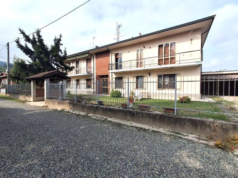 Quadrilocale in Vendita a Santa Giuletta, 119'000€, 100 m²