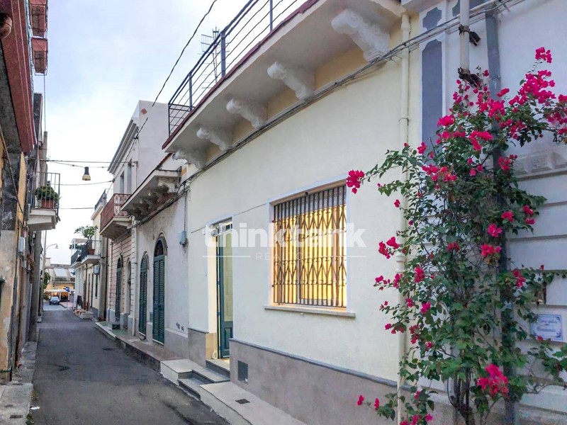 Casa Indipendente in Vendita a Riposto, 165'000€, 120 m²