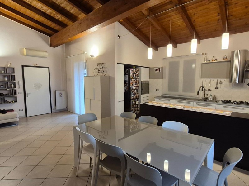 Trilocale in Vendita a Rottofreno, 190'000€, 100 m²