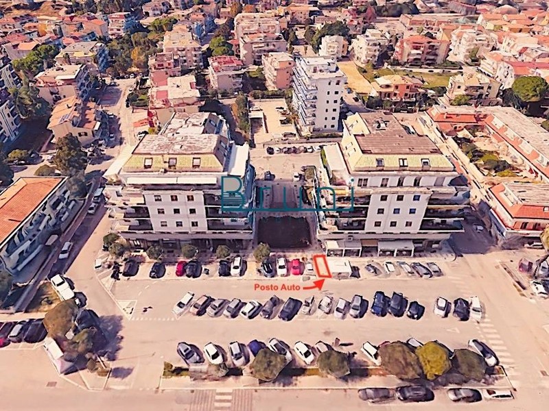 Box in Vendita a San Benedetto del Tronto, 12'000€, 14 m²