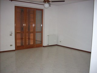 Casa Indipendente in Affitto a San Giuliano Terme, 1'500€, 300 m²