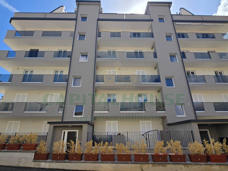 Trilocale in Vendita a San Nicola la Strada, 290'000€, 130 m²