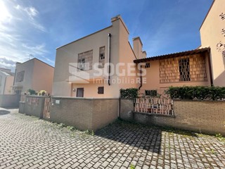 Villetta a schiera in Vendita a Pelago, 290'000€, 115 m²