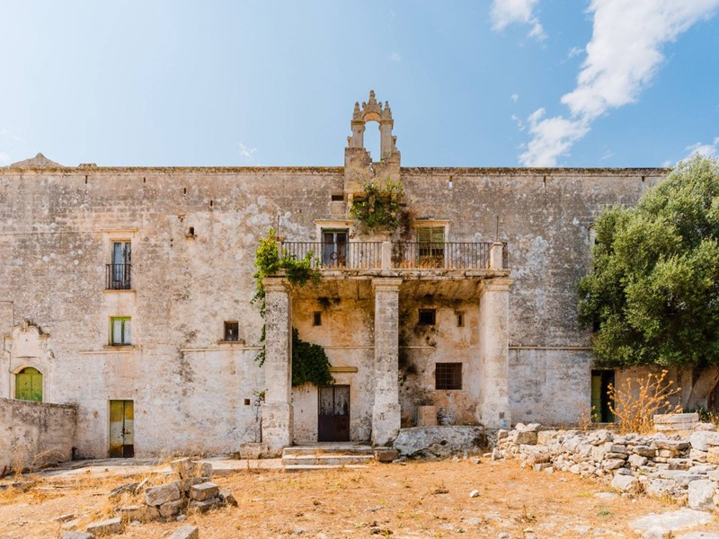 Rustico in Vendita a Crispiano, 3'700'000€, 810 m²