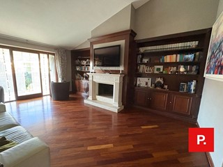 Appartamento in Vendita a Caserta, 330'000€, 140 m²