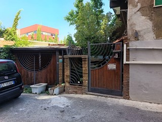Immobile commerciale in Vendita a Nocera Inferiore, 98'000€, 175 m²