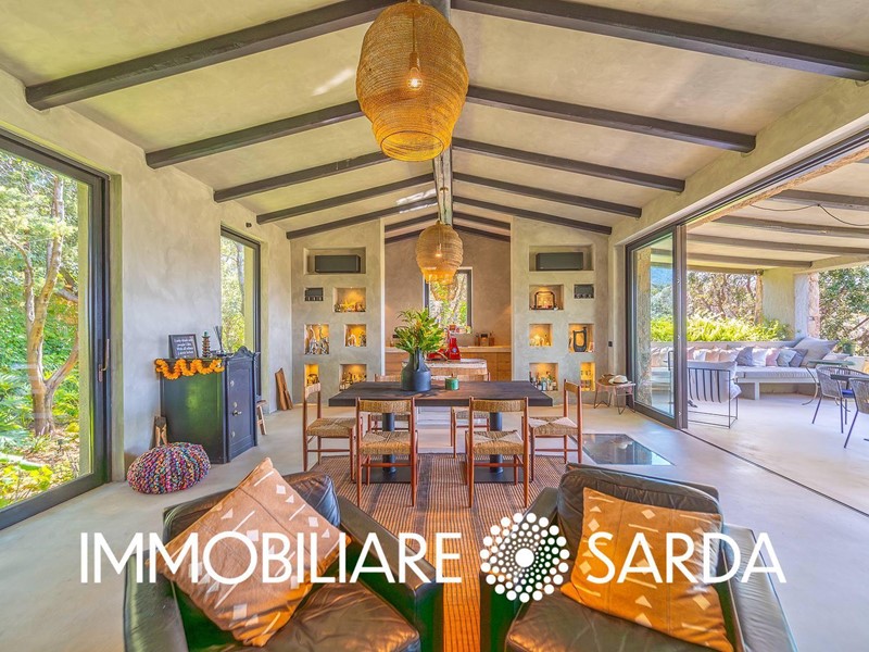 Villa in Vendita a Olbia, 2'200'000€, 273 m²