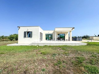 Villa in Vendita a Noto, 459'000€, 123 m²
