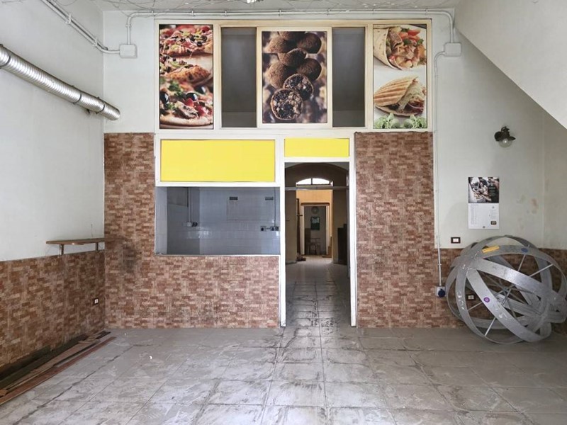 Magazzino in Vendita a Palermo, 109'000€, 130 m²