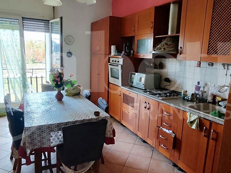 Trilocale in Vendita a Napoli, 105'000€, 80 m²