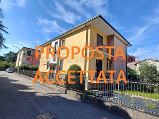 Trilocale in Vendita a Inveruno, 138'000€, 83 m²