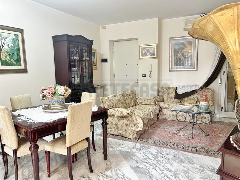 Quadrilocale in Vendita a Caltanissetta, 98'000€, 119 m²