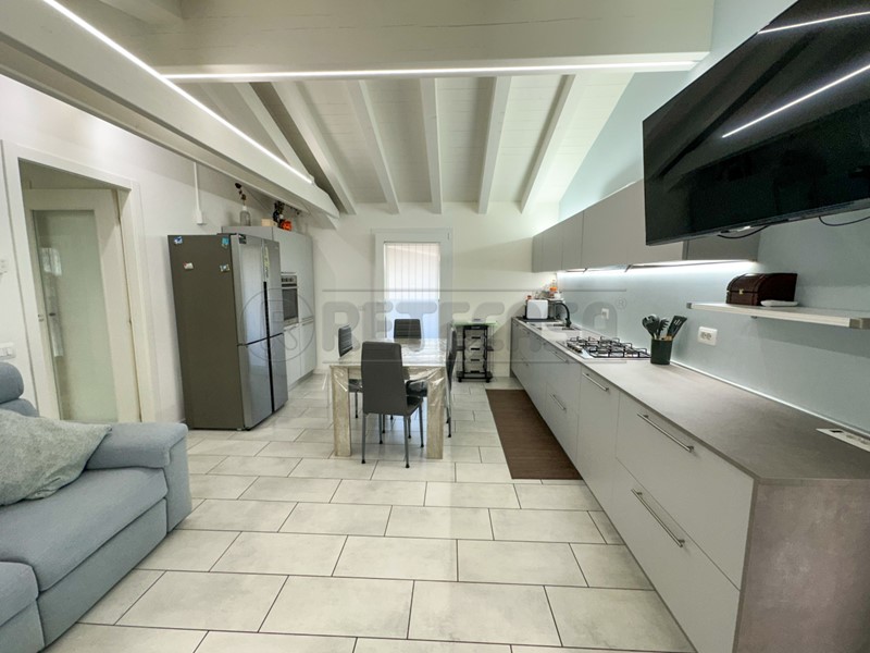 Appartamento in Vendita a Chiopris Viscone, 172'000€, 79 m²