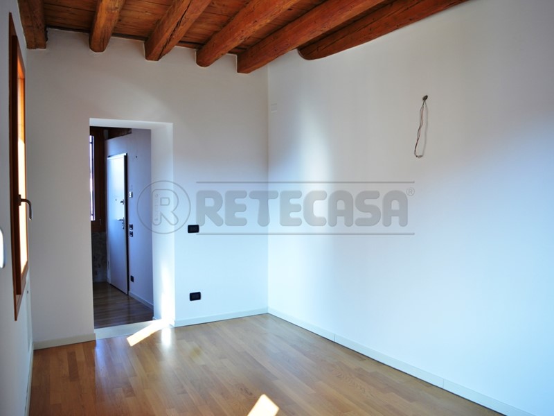 Appartamento in Vendita a Montecchio Maggiore, 100 m², con Box