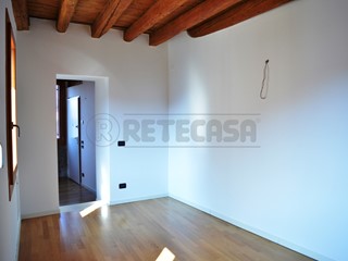 Appartamento in Vendita a Montecchio Maggiore, 100 m², con Box