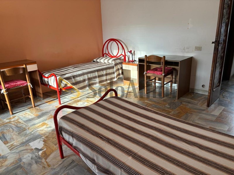 Stanza in Affitto a Siena, zona Scacciapensieri, 252&euro;, 15 m², arredato