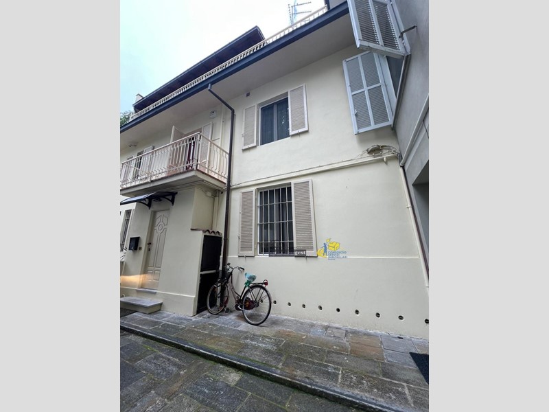 Casa Semi Indipendente in Affitto a Parma, zona Parma Centro, 1'400€, 115 m², arredato
